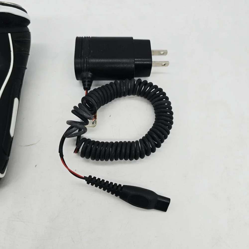 Philips Norelco 7310XL 3-Head Rotary Rechargeable Cordless Shaver/Trimmer